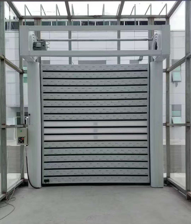 保溫快速卷簾門